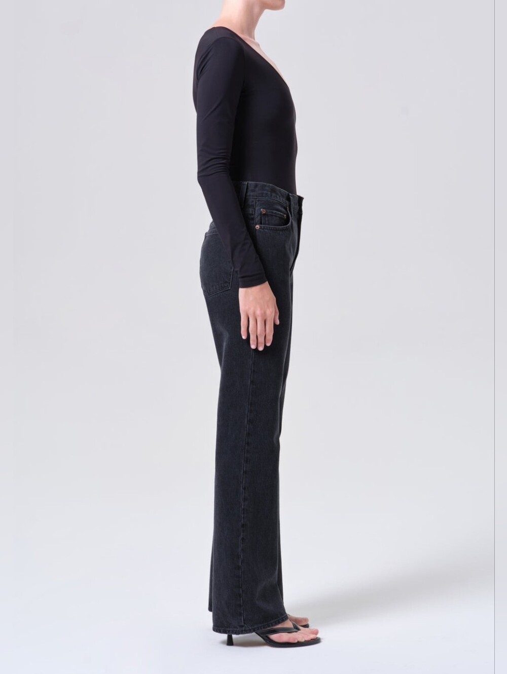 AGOLDE Leena Mid Rise Baby Flare Jeans In FORECAST - Picture 2 of 13